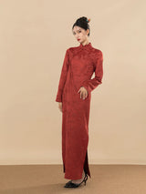 Burgundy jacquard long sleeve cheongsam dress with Mandarin collar and side slit.