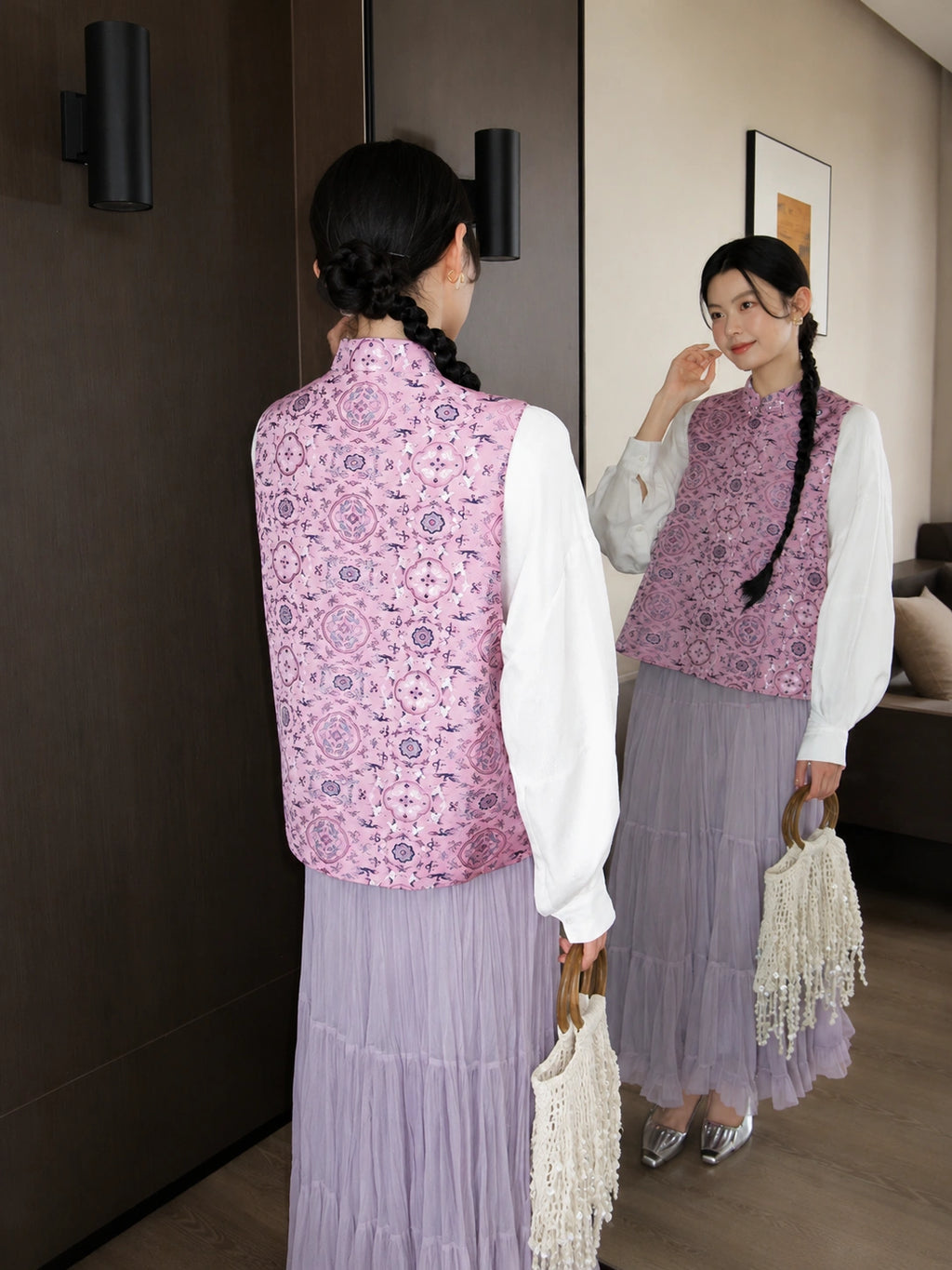 Back view of a dusty lavender Chinese-style mulberry silk vest with an all-over Bao Xiang floral design.