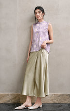 Lavender botanical-print Mandarin-collar vest styled as an elegant summer outfit