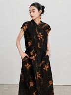 Model displaying the side pockets and flowing shape of the Xiangyunsha Hua Luo dress